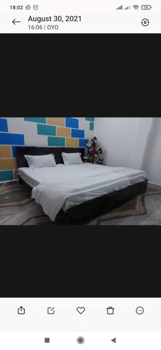 Oyo Hotel Hastinapur Palace Мирут Екстериор снимка